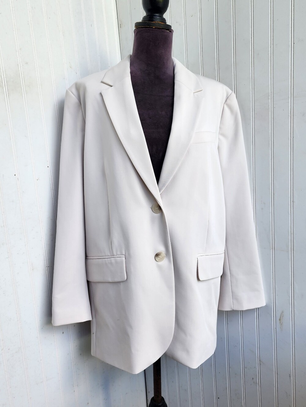 NWOT H&M Women's Oversized 2 Button Blazer Jacket Cream Beige Polly Rayon M